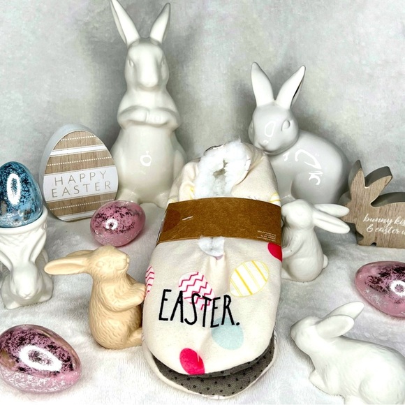 Rae Dunn NEW EASTER Egg Faux Sherpa Slippers Cream Small Medium S M 5 7 NWT - Picture 8 of 17